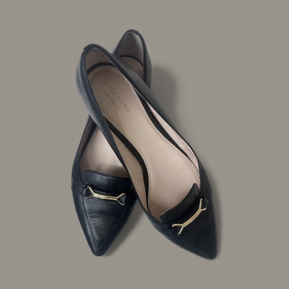 COLE HAAN Grand OS Black Leather Almond Toe Women's 10B Flat With Gold Buckle - Picture 6 of 13